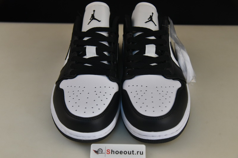 Air Jordan 1 Low “Panda” DC0774-101