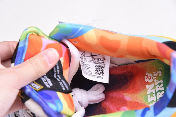 Ben & Jerry’s x Nike SB Dunk Low “Chunky Dunky” CU3244-100