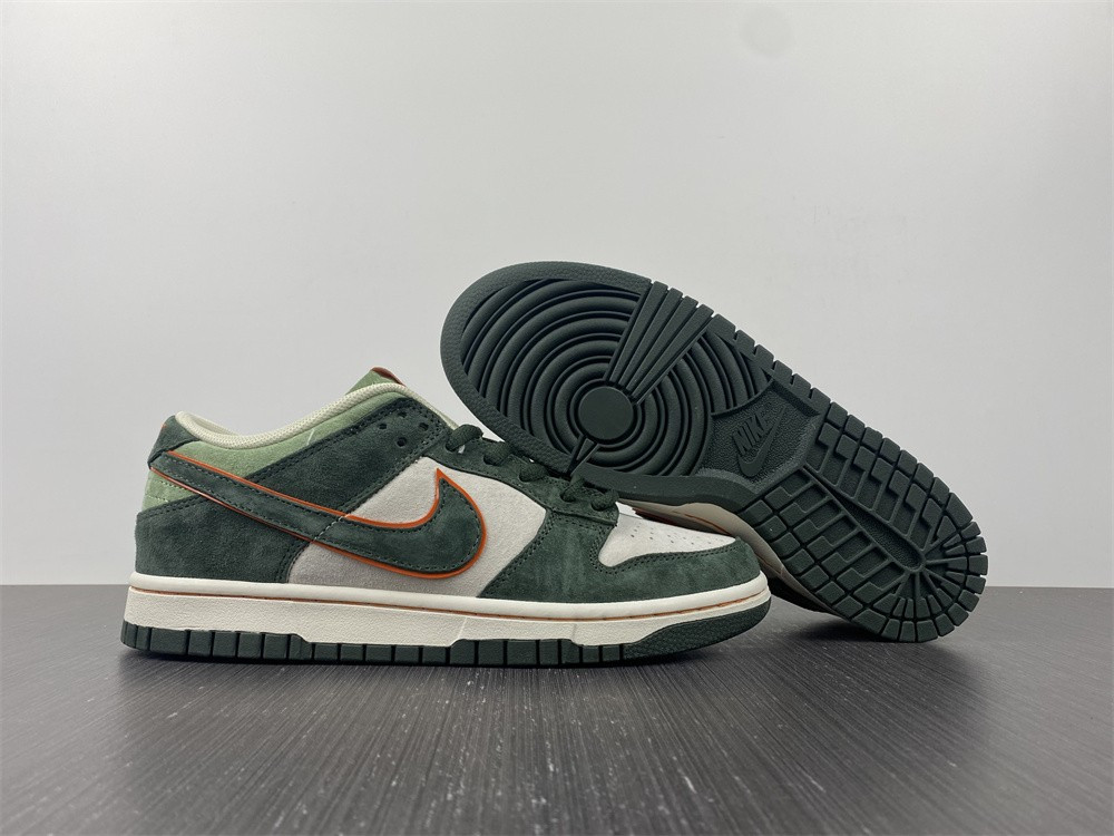 Otomo Katsuhiro x Nike SB Dunk Low Steamboy OST LF0039-007