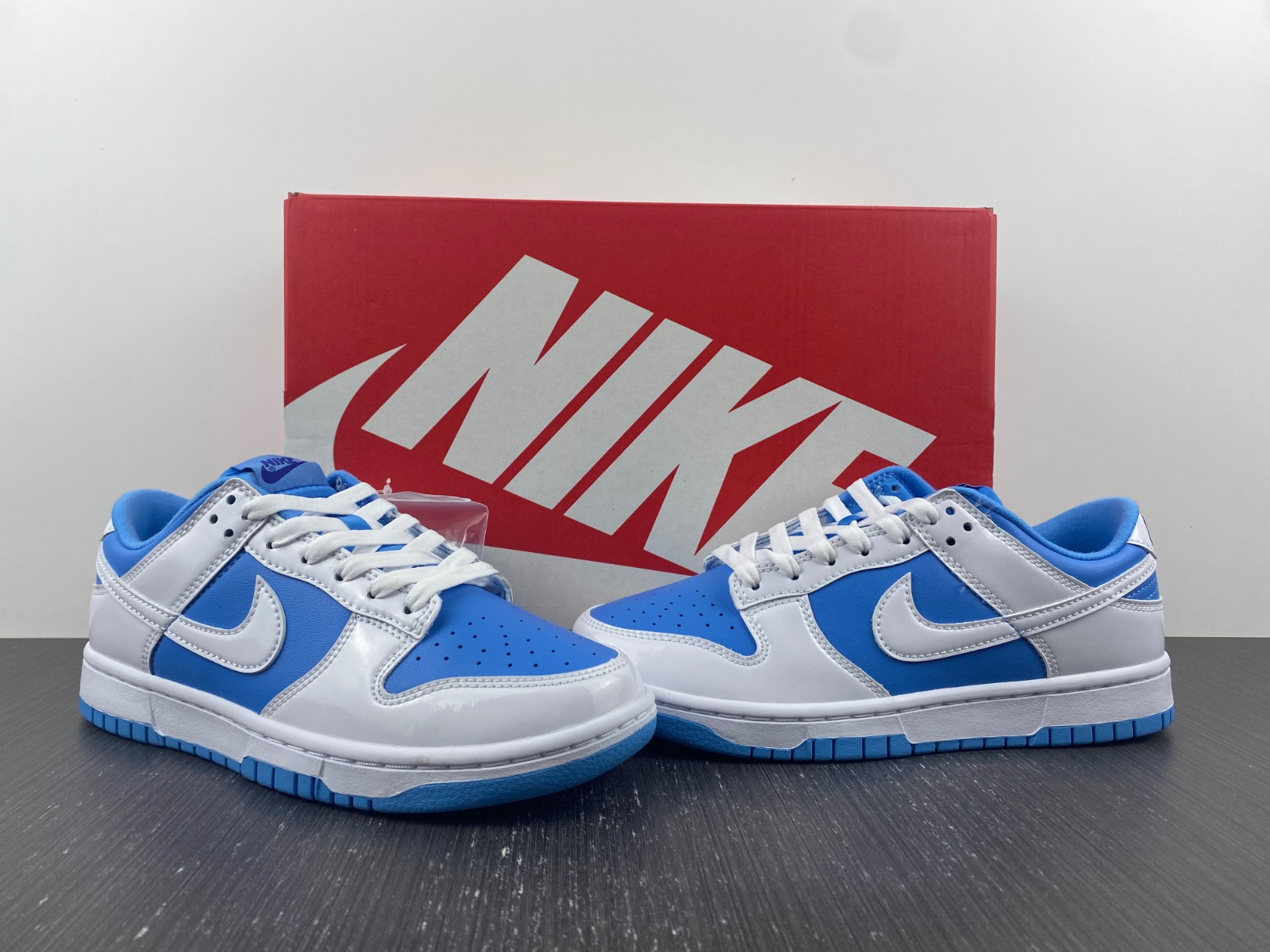 Nike Dunk Low WMNS “Reverse UNC” DJ9955-101