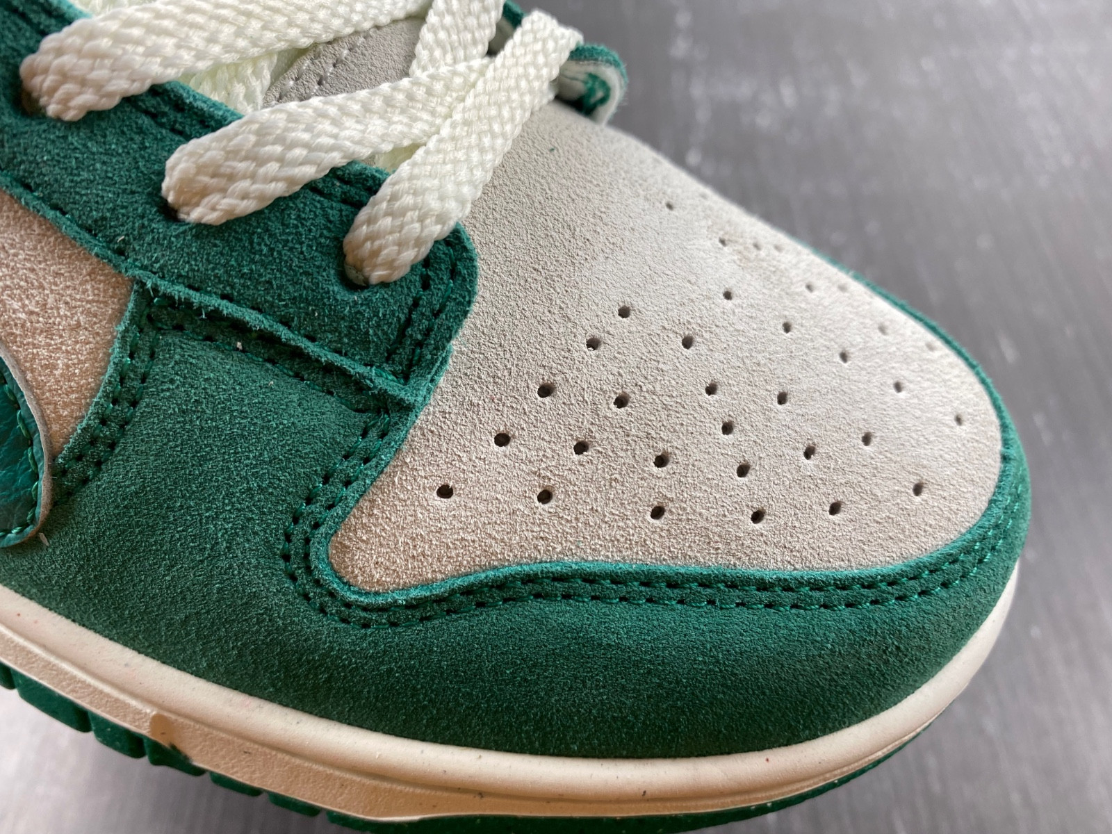 Nike Dunk Low SE “85” DO9457-101