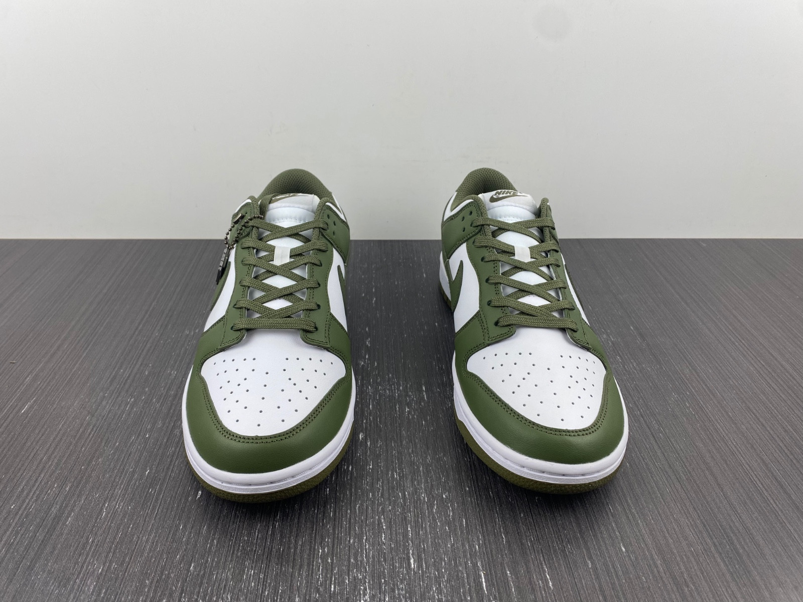 Nike Dunk Low WMNS “Medium Olive” DD1503-120