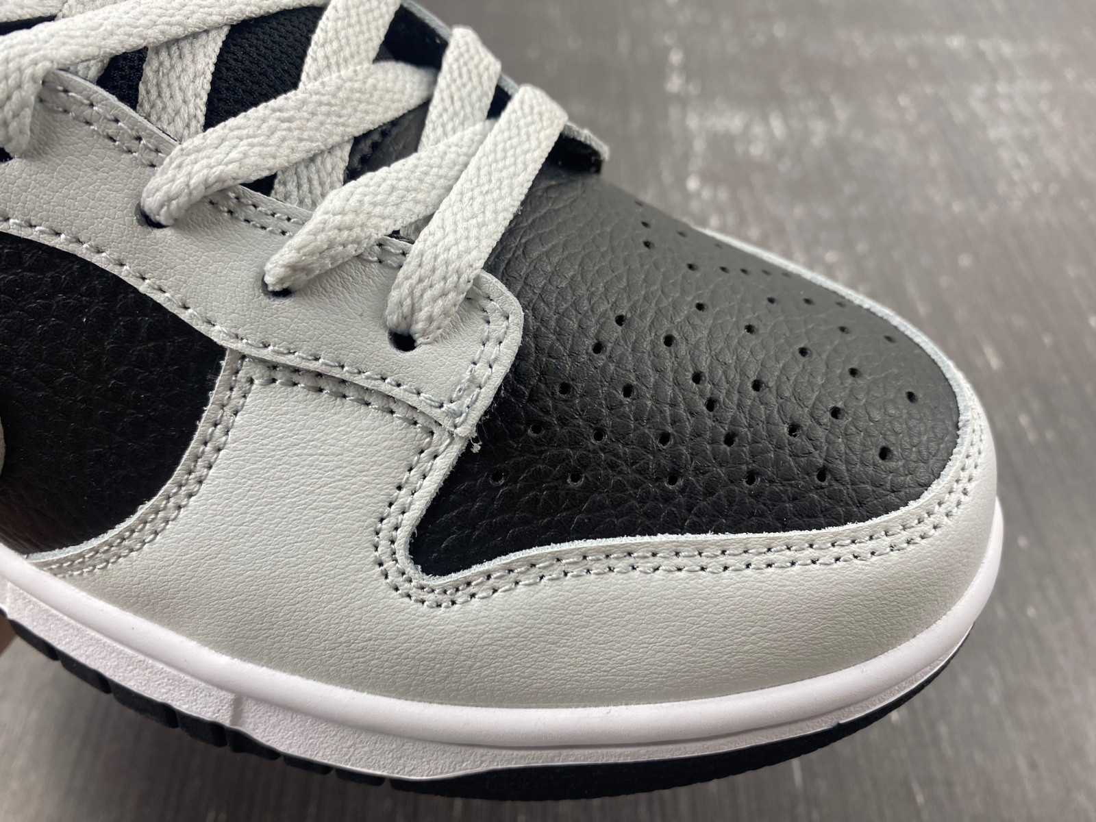 Nike Dunk Low “Reverse Panda Neon” FD9756-001