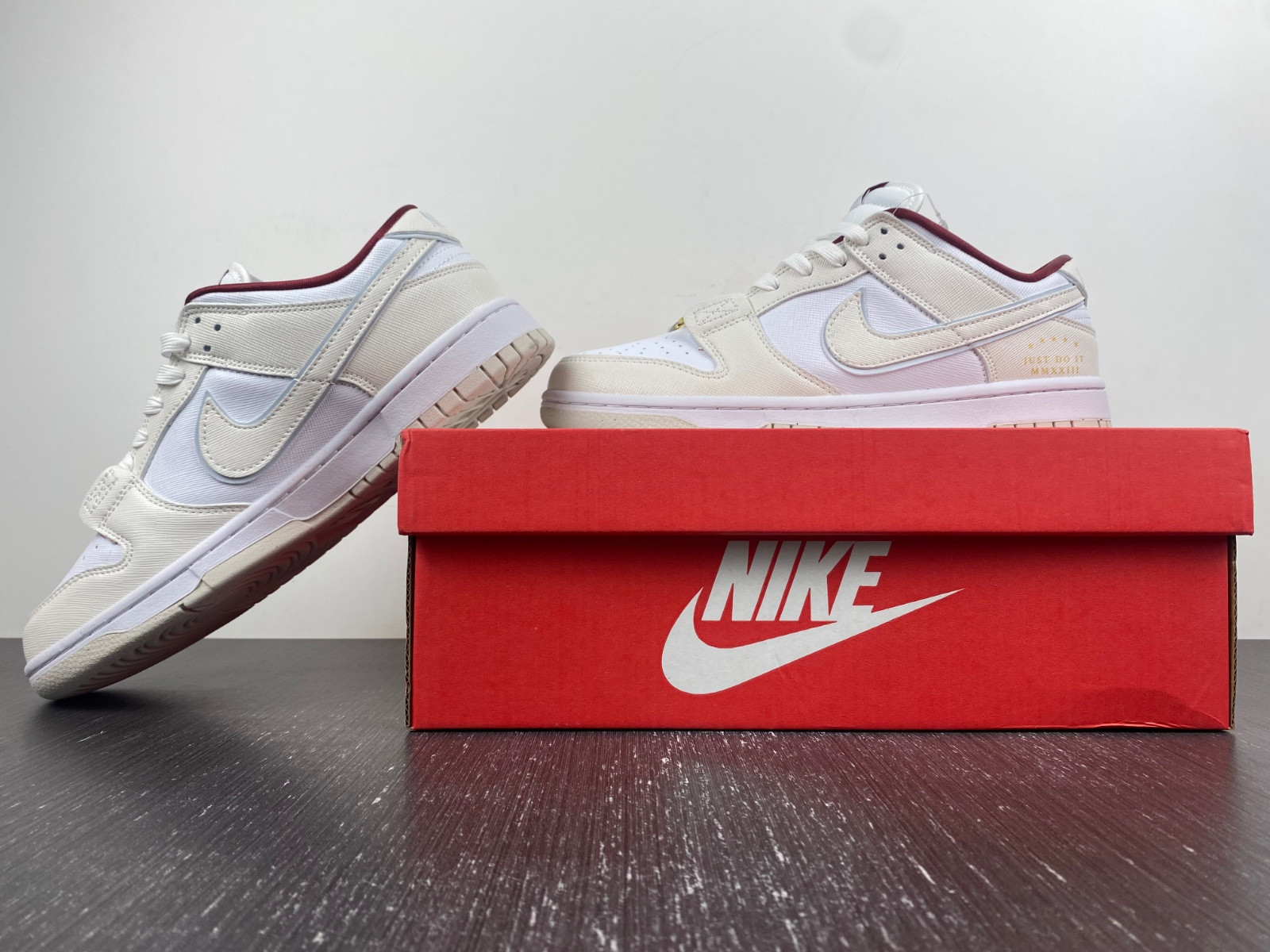 Nike Dunk Low WMNS “Just Do It” DV1160-100