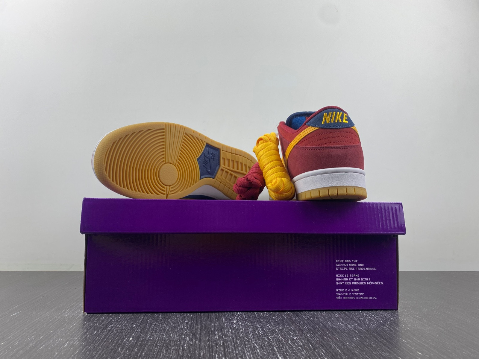 Nike SB Dunk Low “Barcelona” DJ0606-400