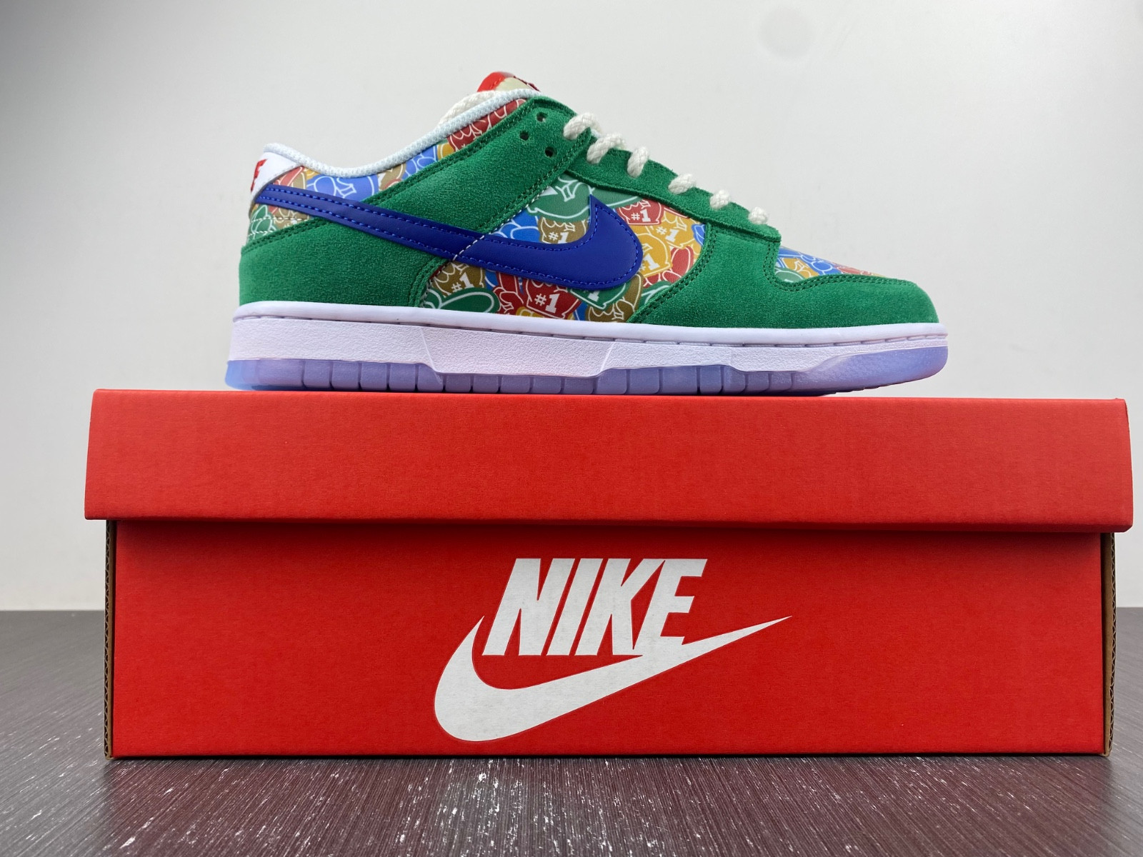 Nike Dunk Low “Foam Finger” DZ5184-300