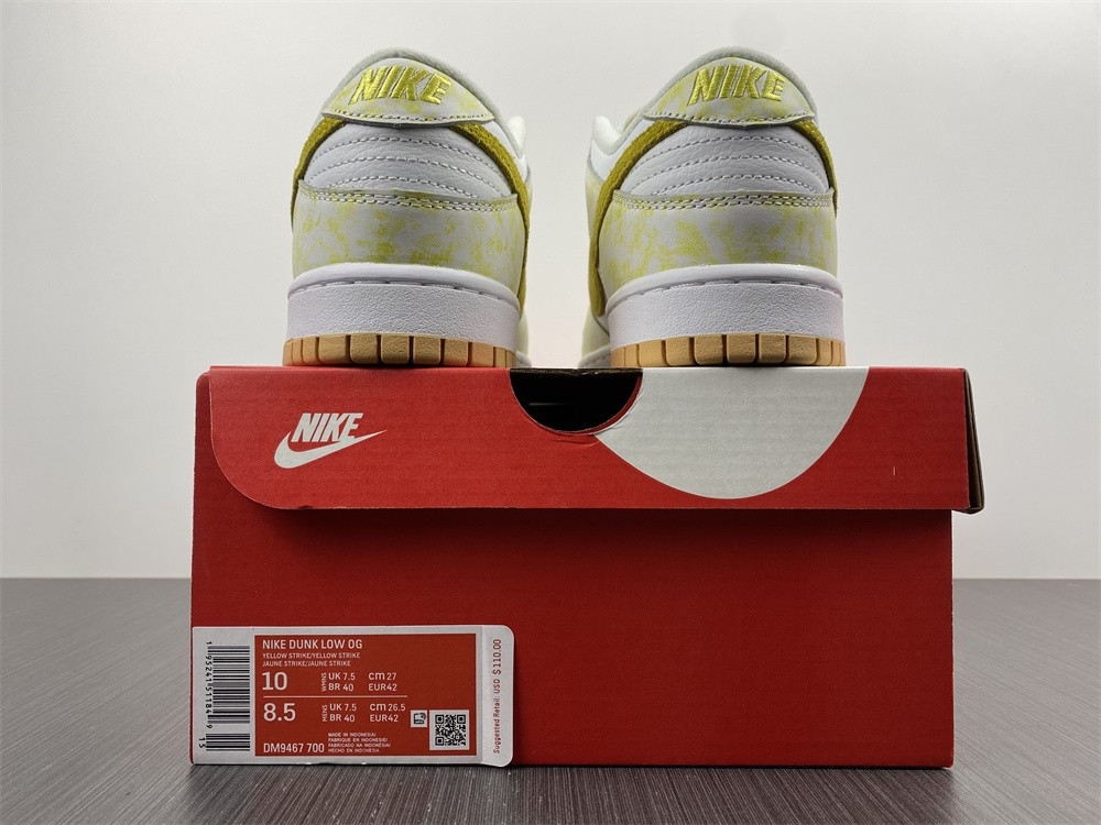 Nike Dunk Low WMNS “Yellow Strike” DM9467-700