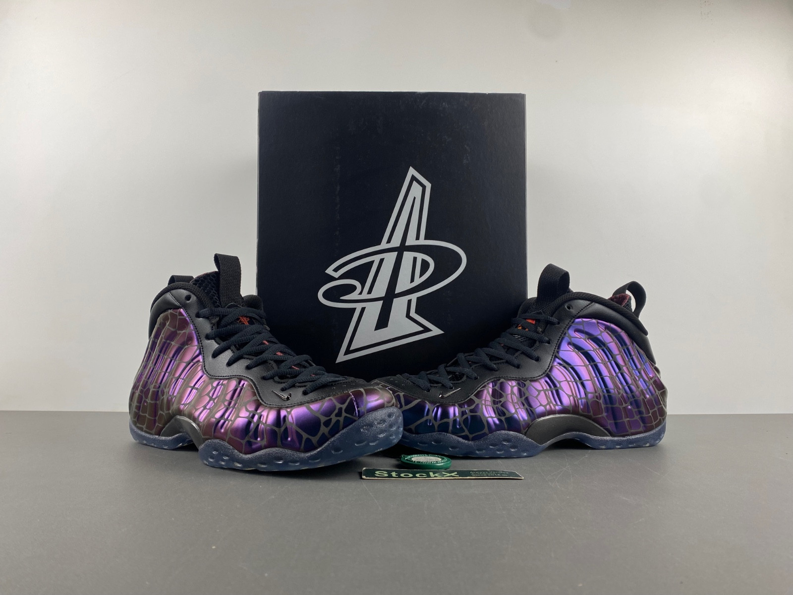 Nike Air Foamposite FQ9050-400