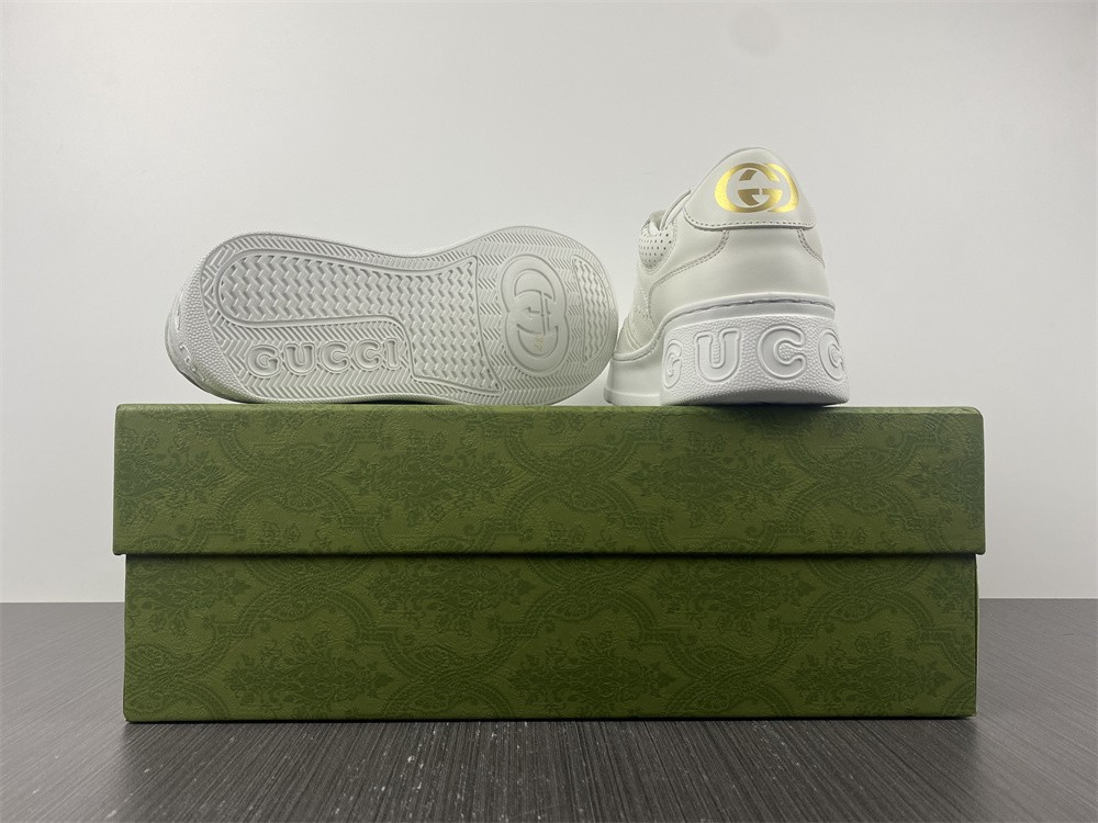 GC Sneakers