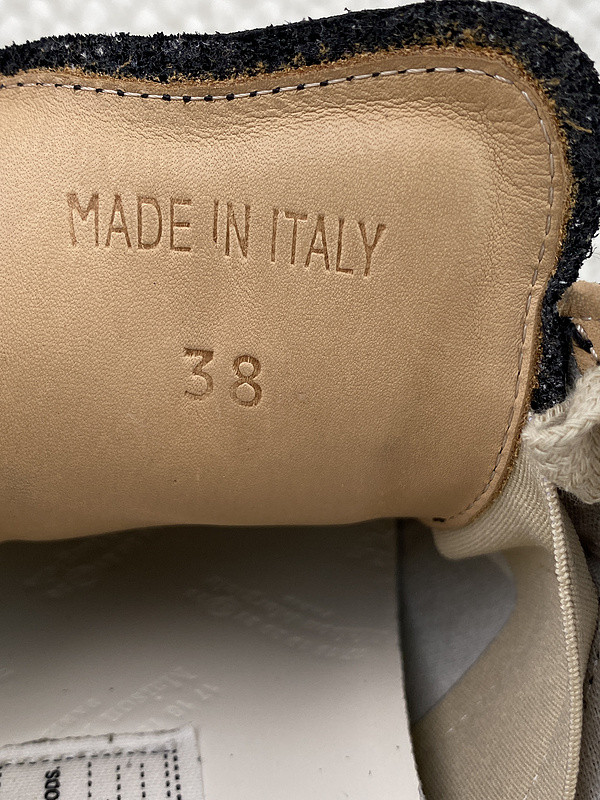 ma*s*n Ma*i*la sneakers