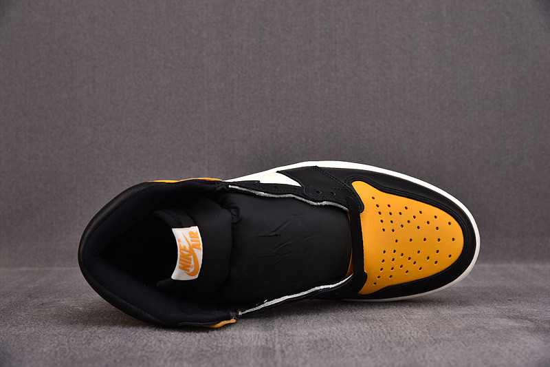 Air Jordan 1 High OG “Yellow Toe” 555088-711