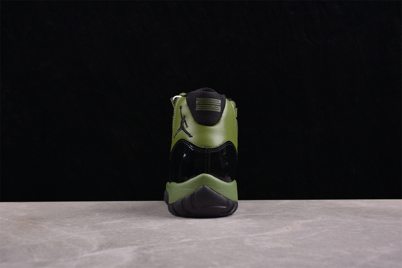 Air Jordan 11 Retro CT8012-300