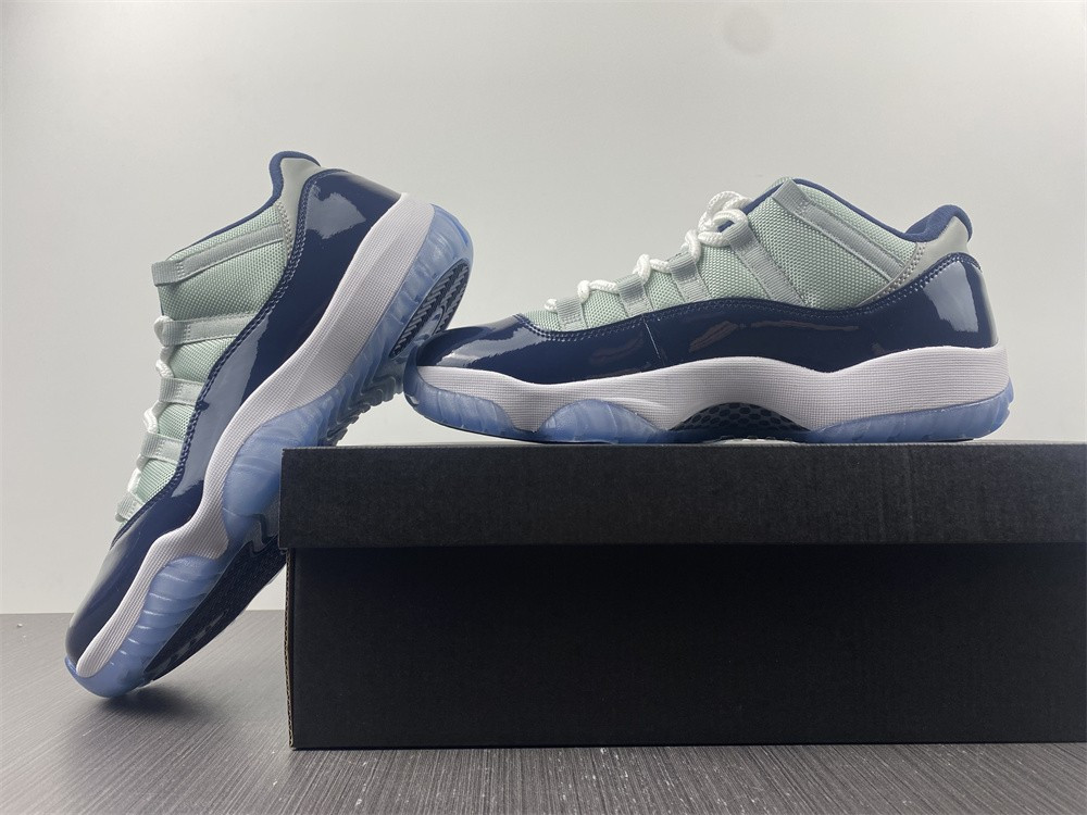 Jordan 11 Retro Low Georgetown (GS)  528896-007