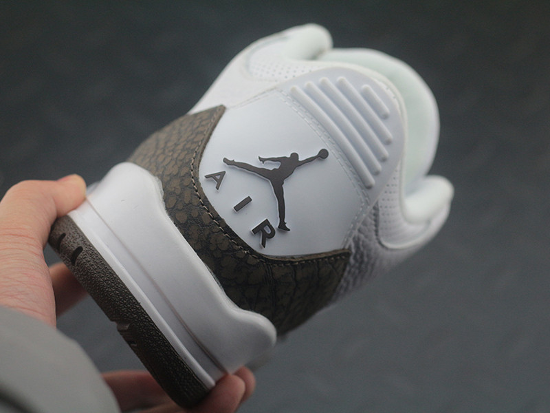Jordan 3 Retro Mocha (2018) 136064-122