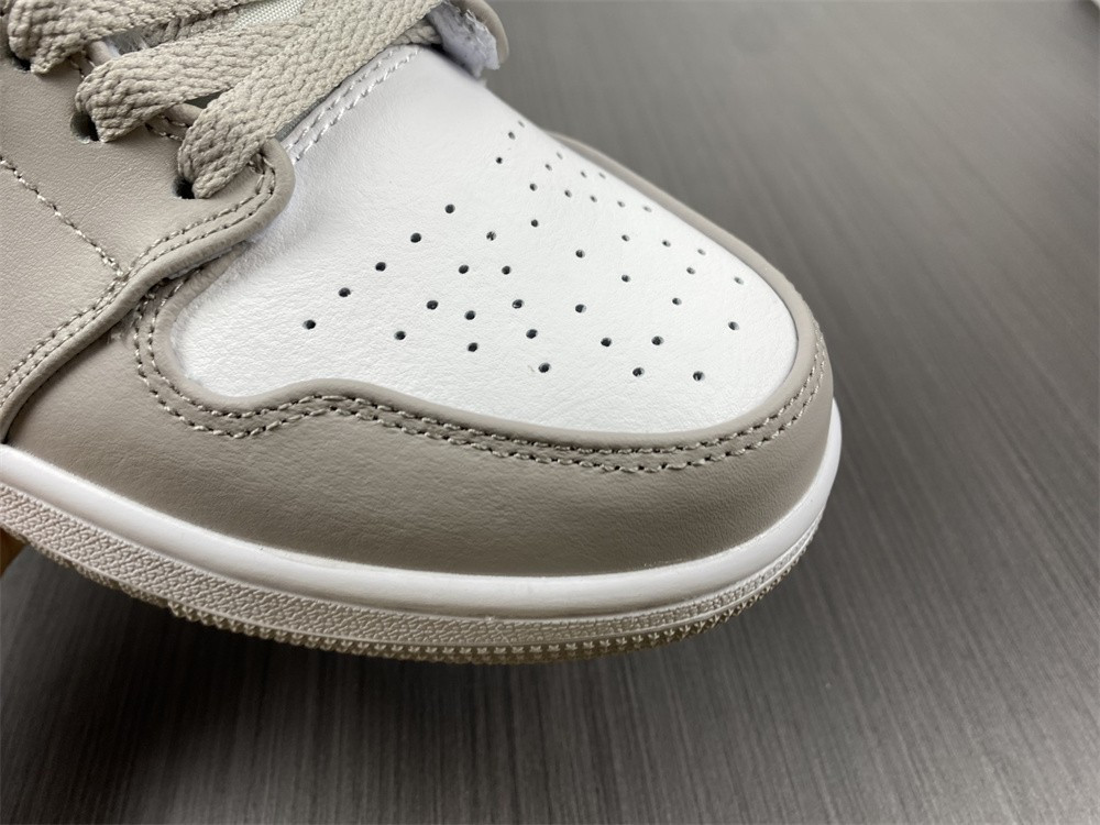 Nike Air Jordan 1 Mid 554724-082