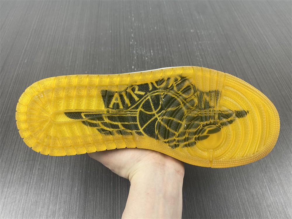 Air Jordan 1 Low OG “Chinese New Year” DH6932-100