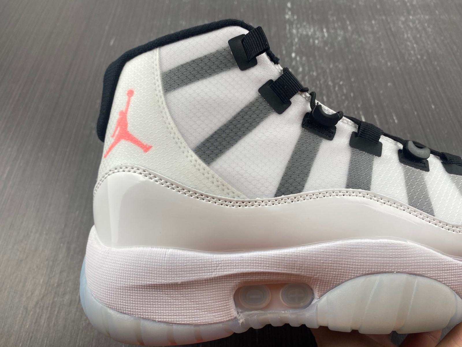 Air Jordan 11 Adapt white (CN Plug) DD3522-100