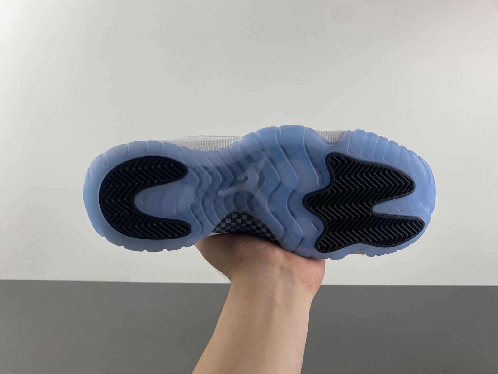 Air Jordan 11 “legend Blue 378038-104