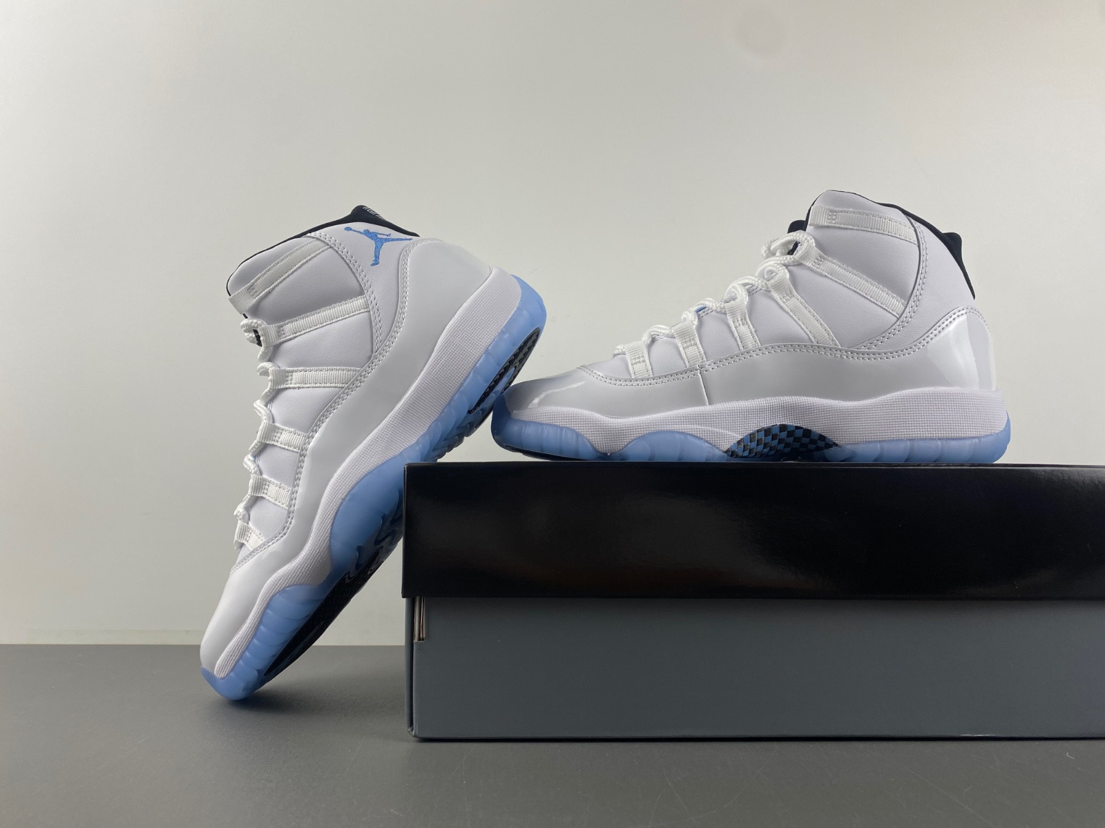 Air Jordan 11 “legend Blue 378038-104