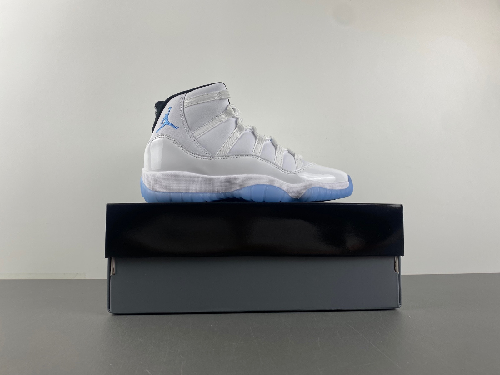 Air Jordan 11 “legend Blue 378038-104