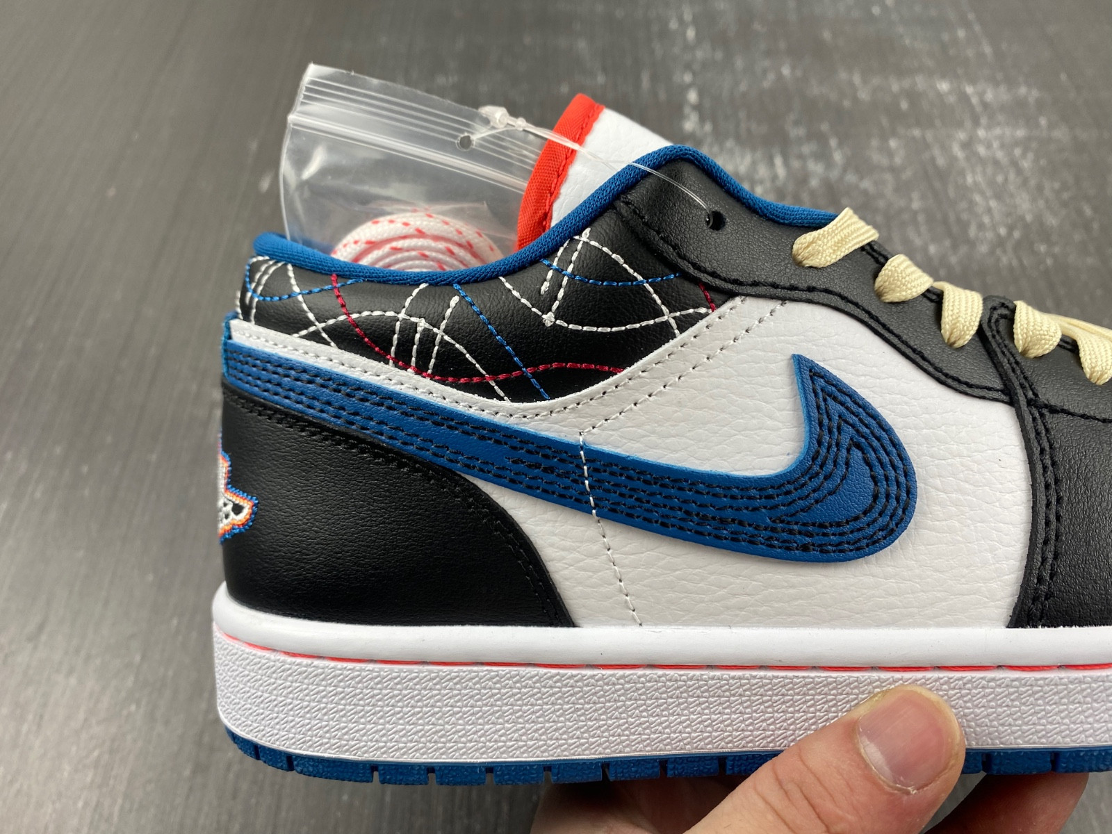 Air Jordan 1 Low SE FV3622-141