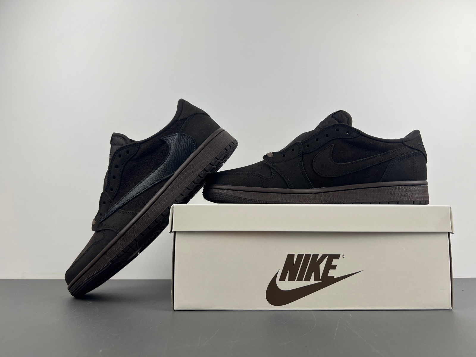 Travis Scott x Air Jordan 1 Low DM7866-202