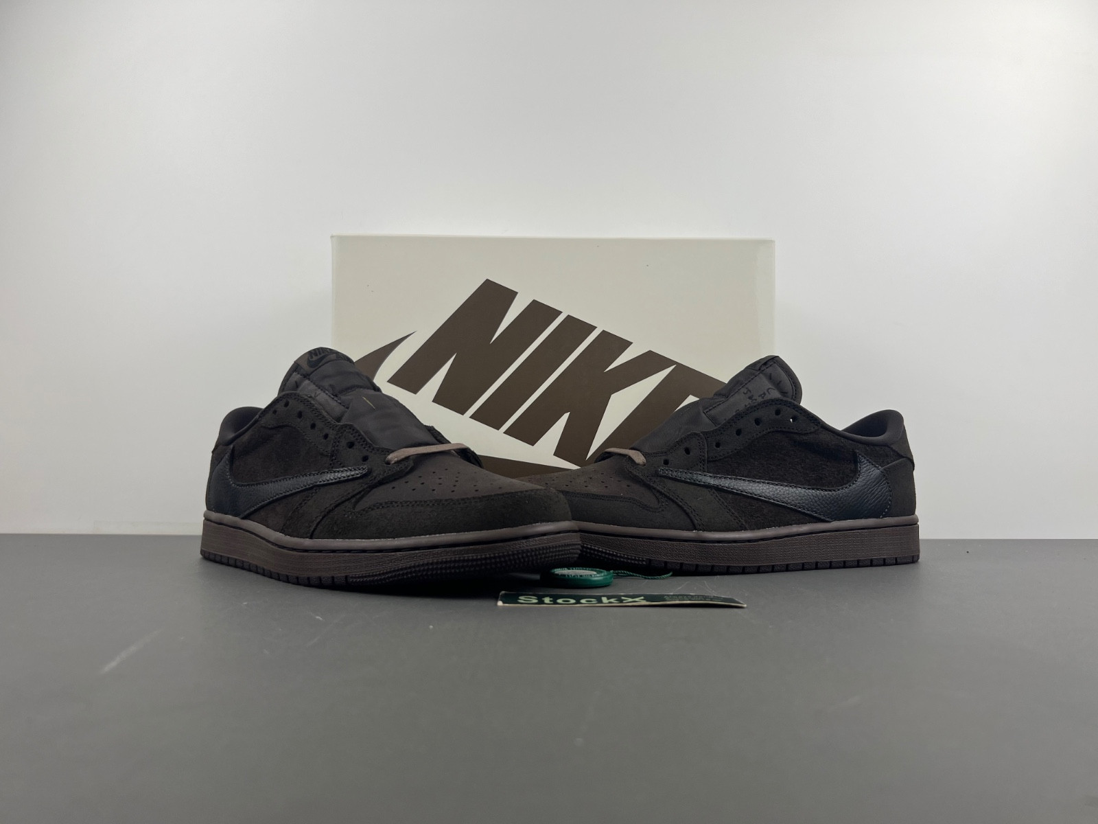 Travis Scott x Air Jordan 1 Low DM7866-202