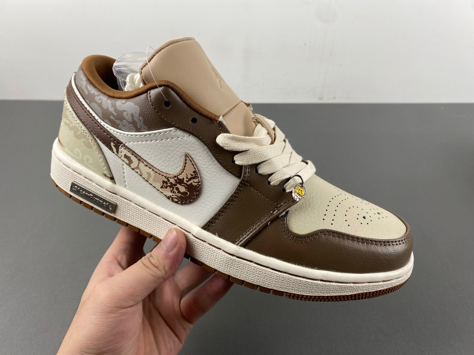 Air Jordan 1 Low HF5743-221