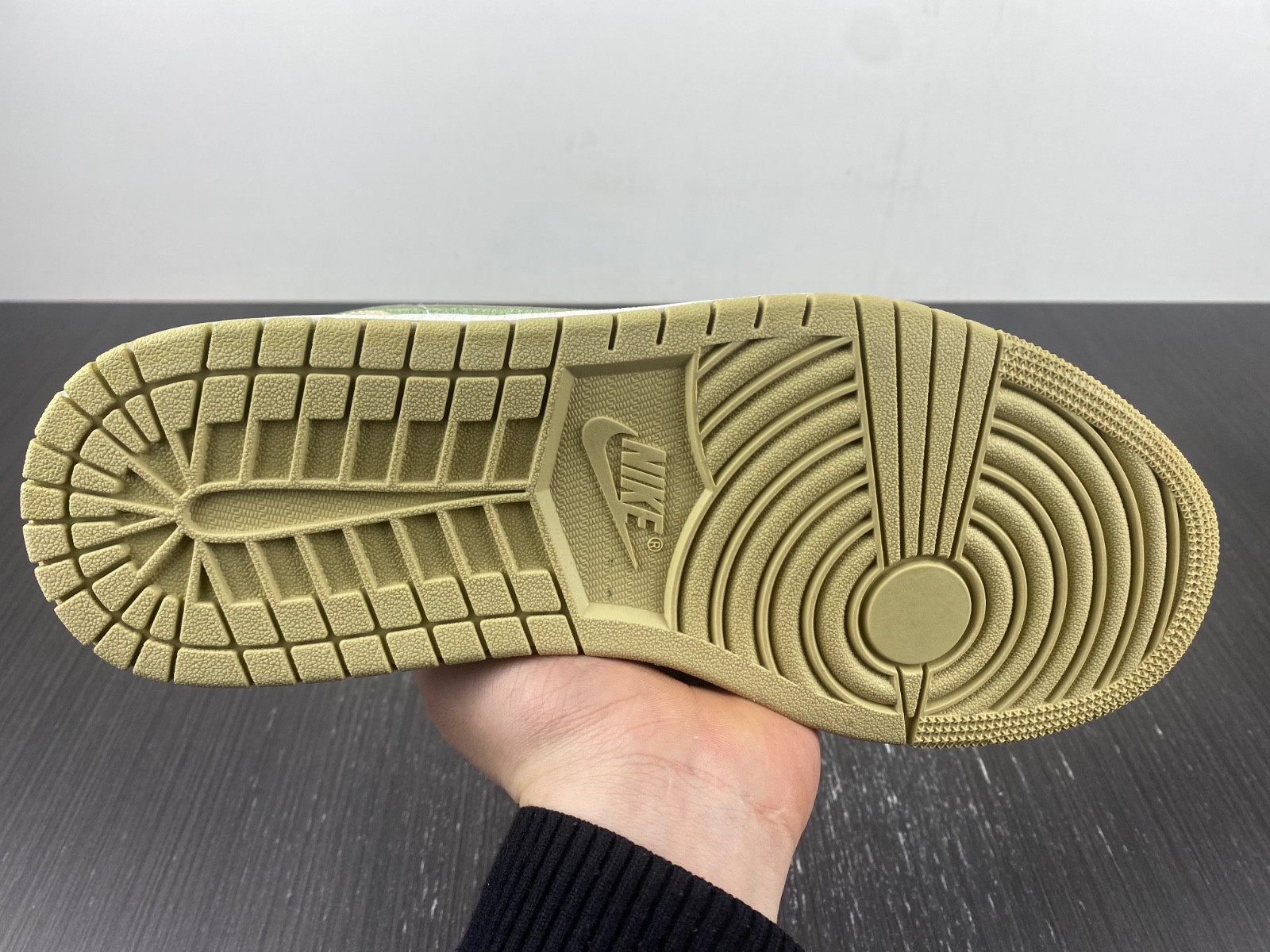 Jordan 1 Low Sail White Oil Green (W) FD9906-131