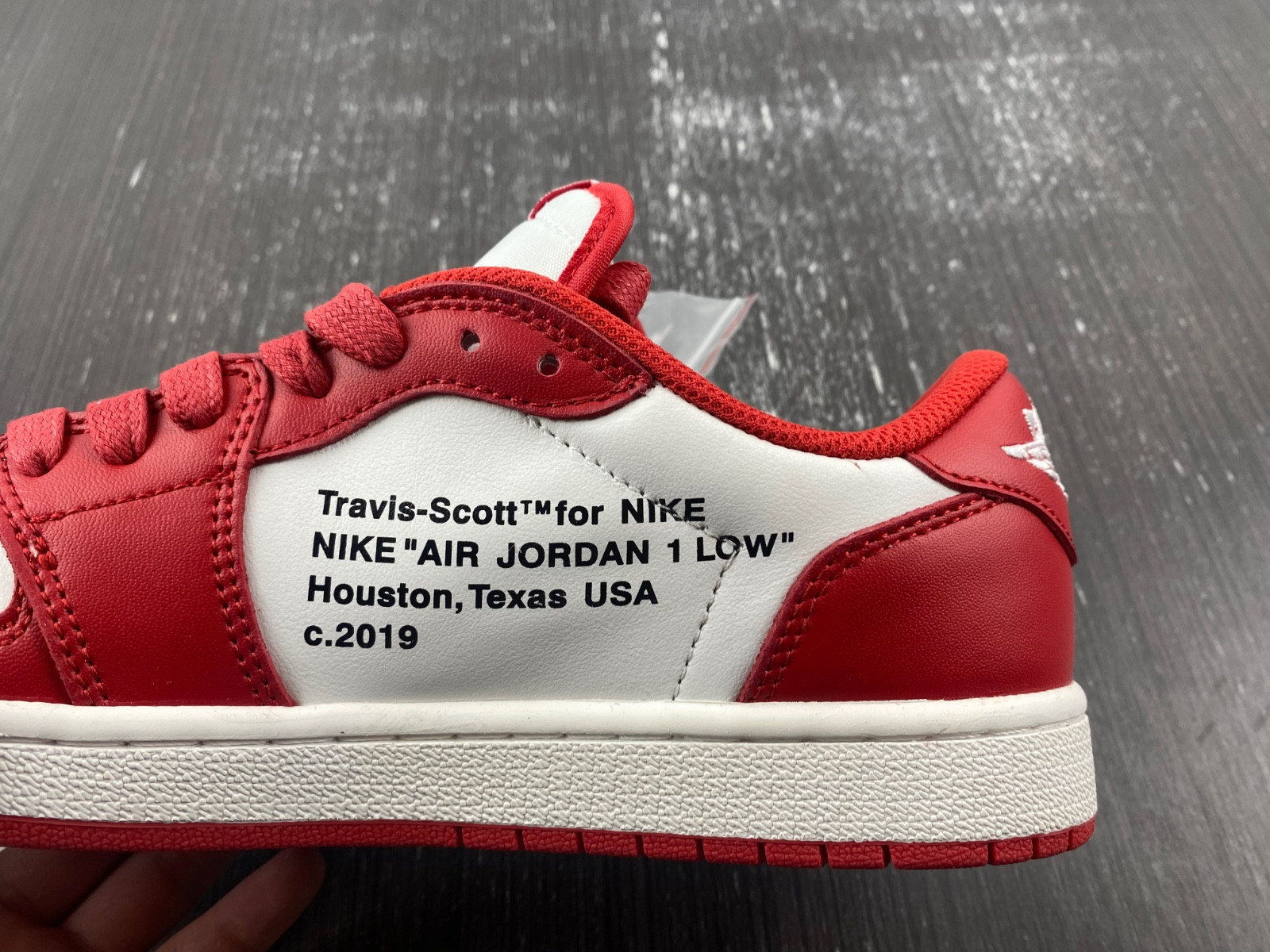 OFF-WHITE x Travis Scott x Air Jordan 1 DM7890-103
