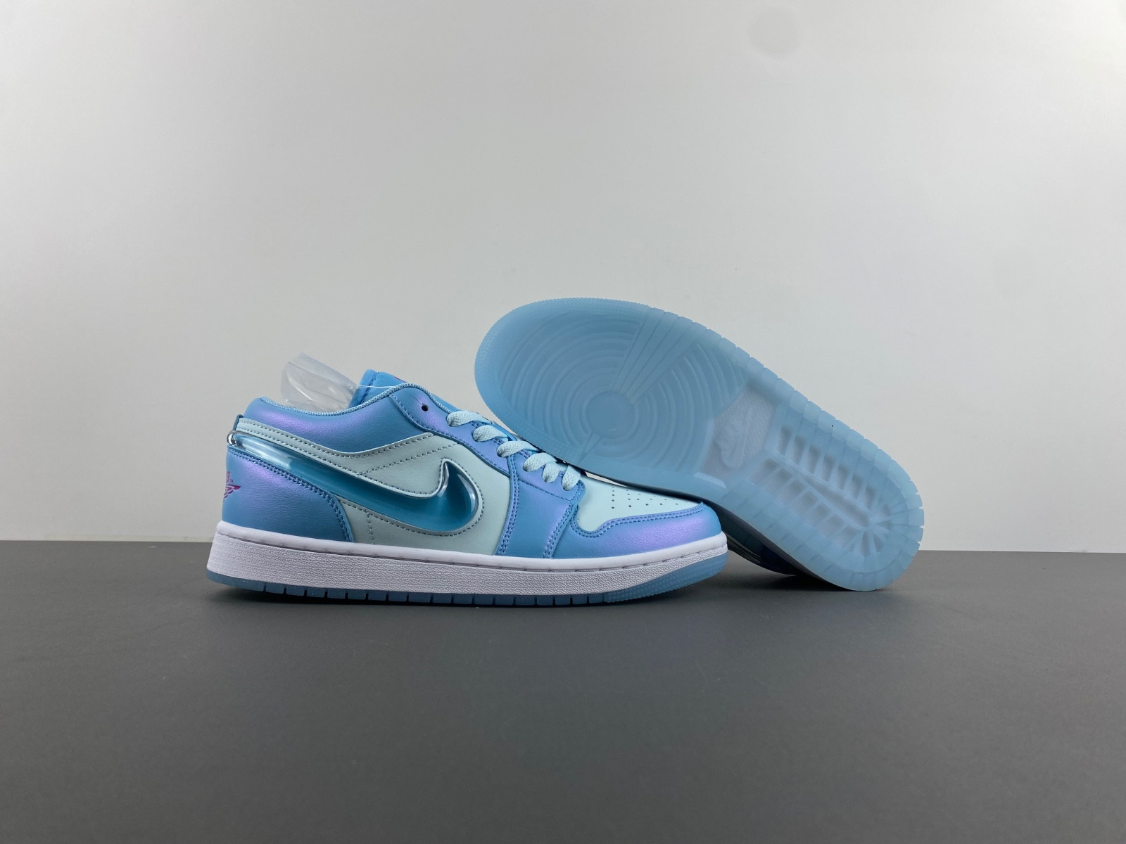 Air Jordan 1 Low FN7366-400