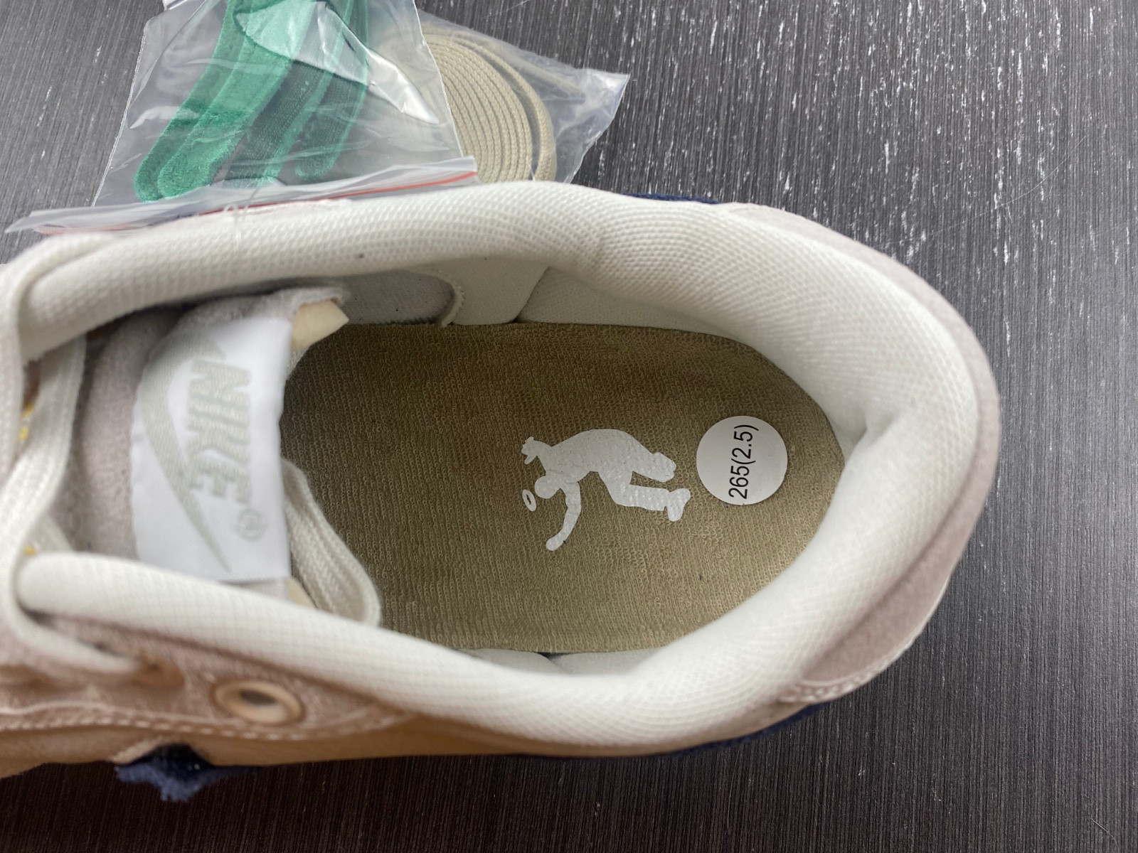 Union x AJKO 1 Low DZ4864-100