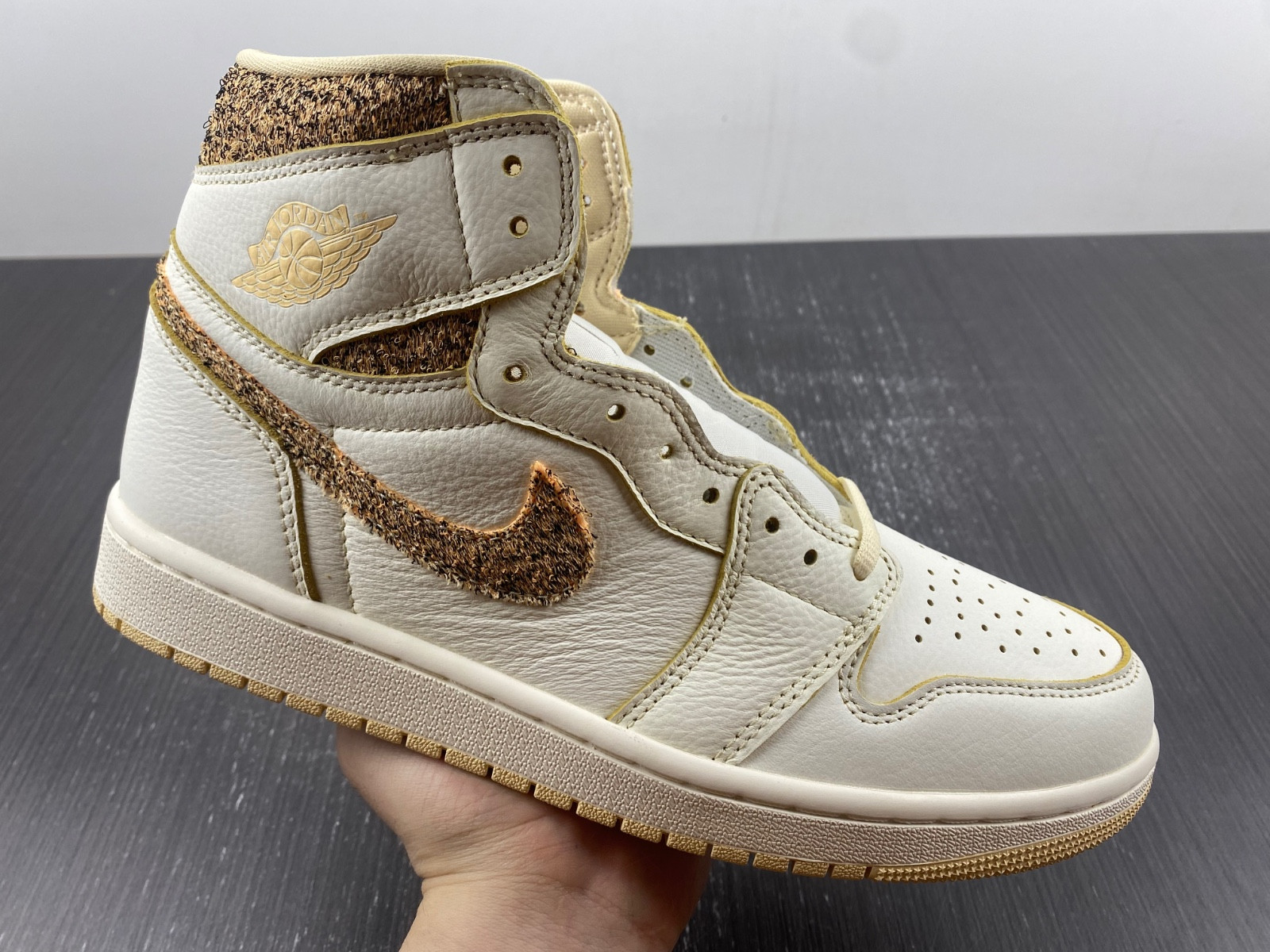 Air Jordan 1 High OG “Craft” FD8631-100