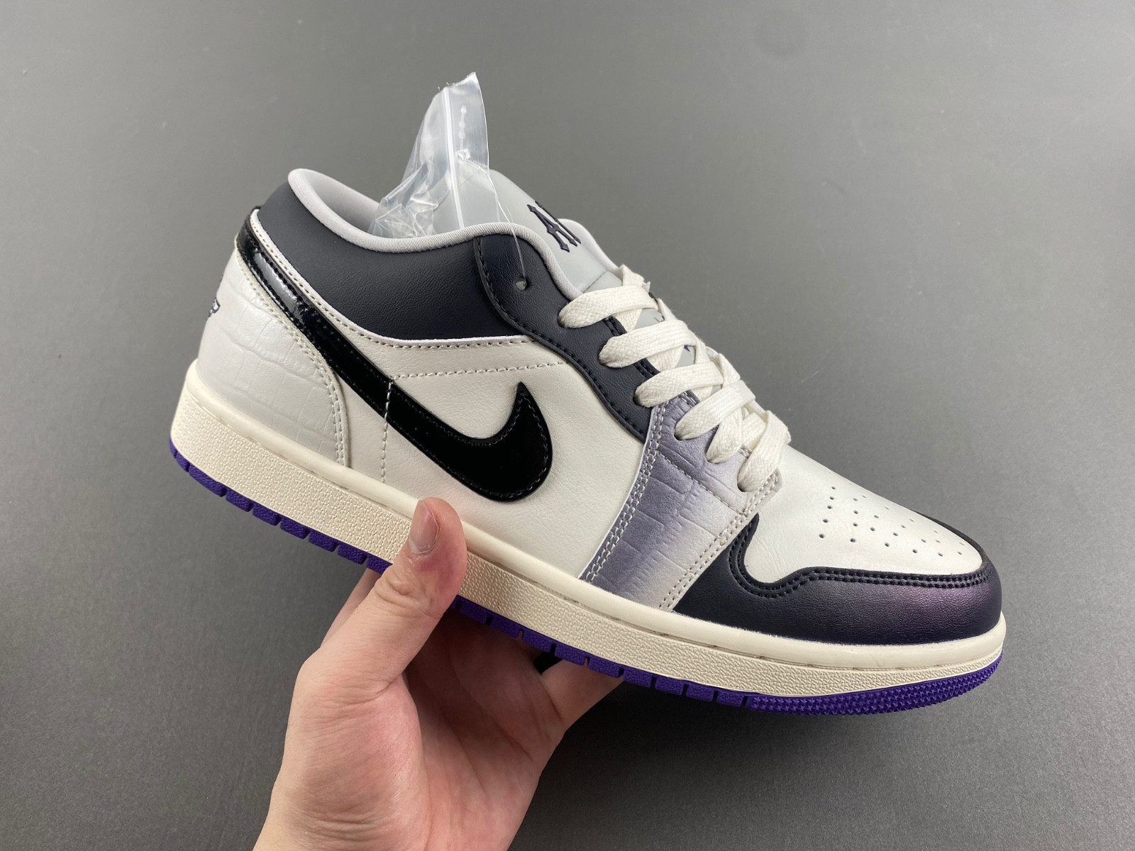 Air Jordan 1 Low SE HF5759-101