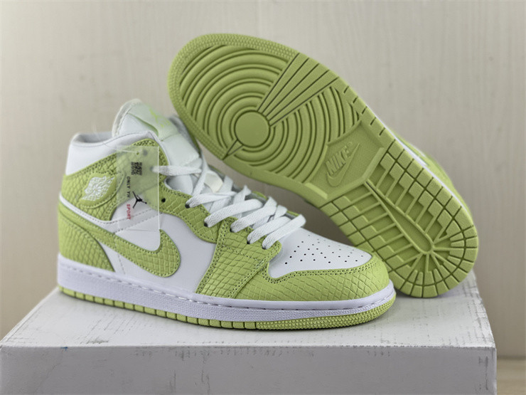 Air Jordan 1 Mid SE “Green Python” DV2959-113