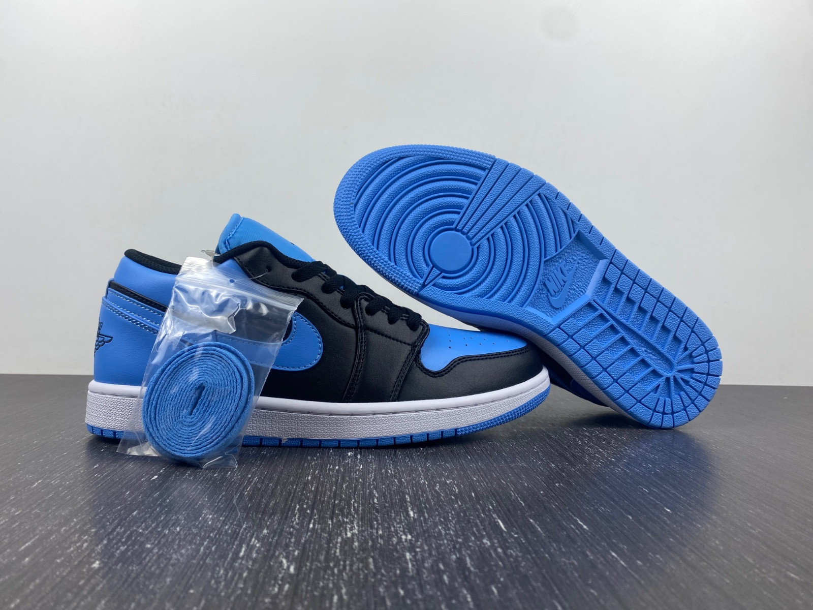 Air Jordan 1 Low “University Blue” 553558-041