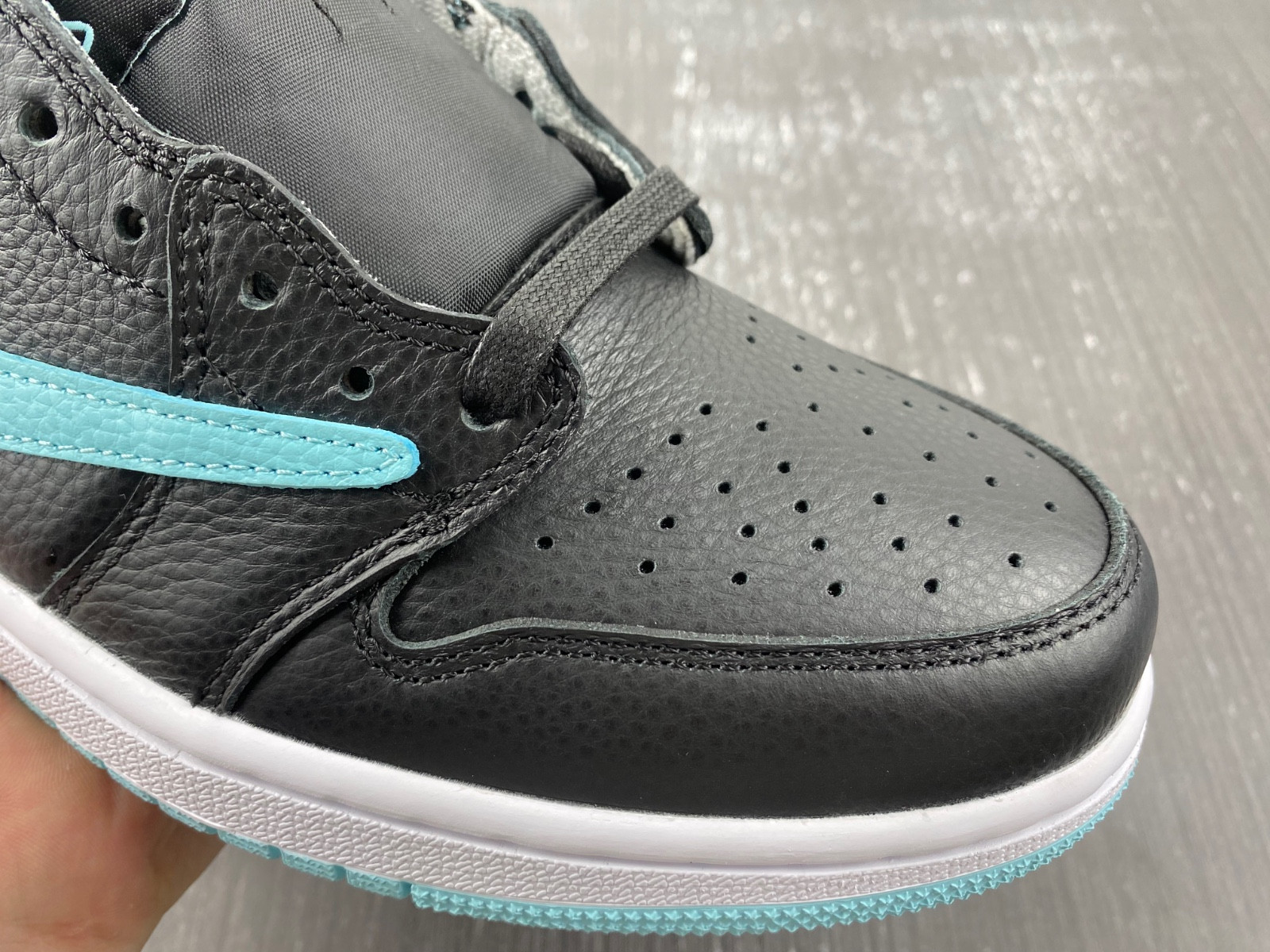 Travis Scott x Air Jordan 1 Low DM7866-701