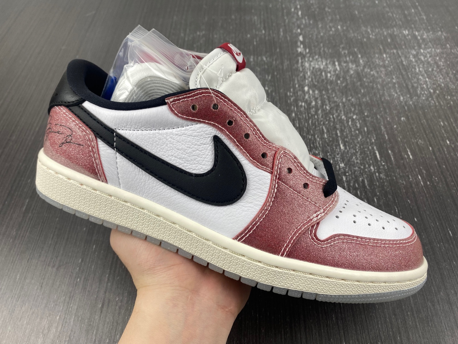 Trophy Room x Air Jordan 1 Low FN0432-017