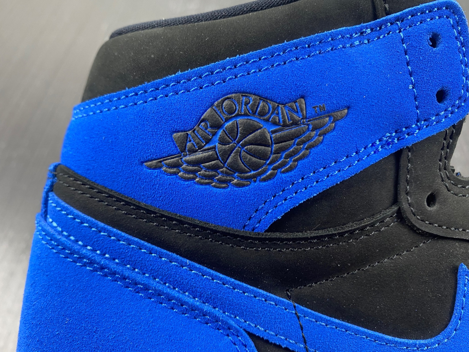 Air Jordan 1 High OG “Royal Suede” DZ5485-042