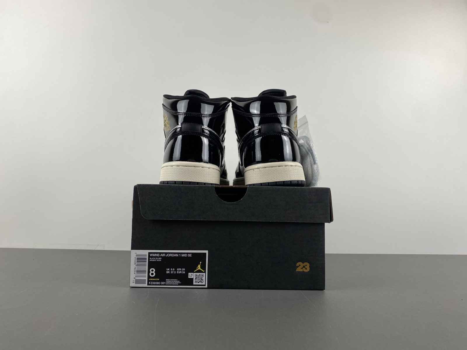 Air Jordan 1 Mid SE FZ39380-001