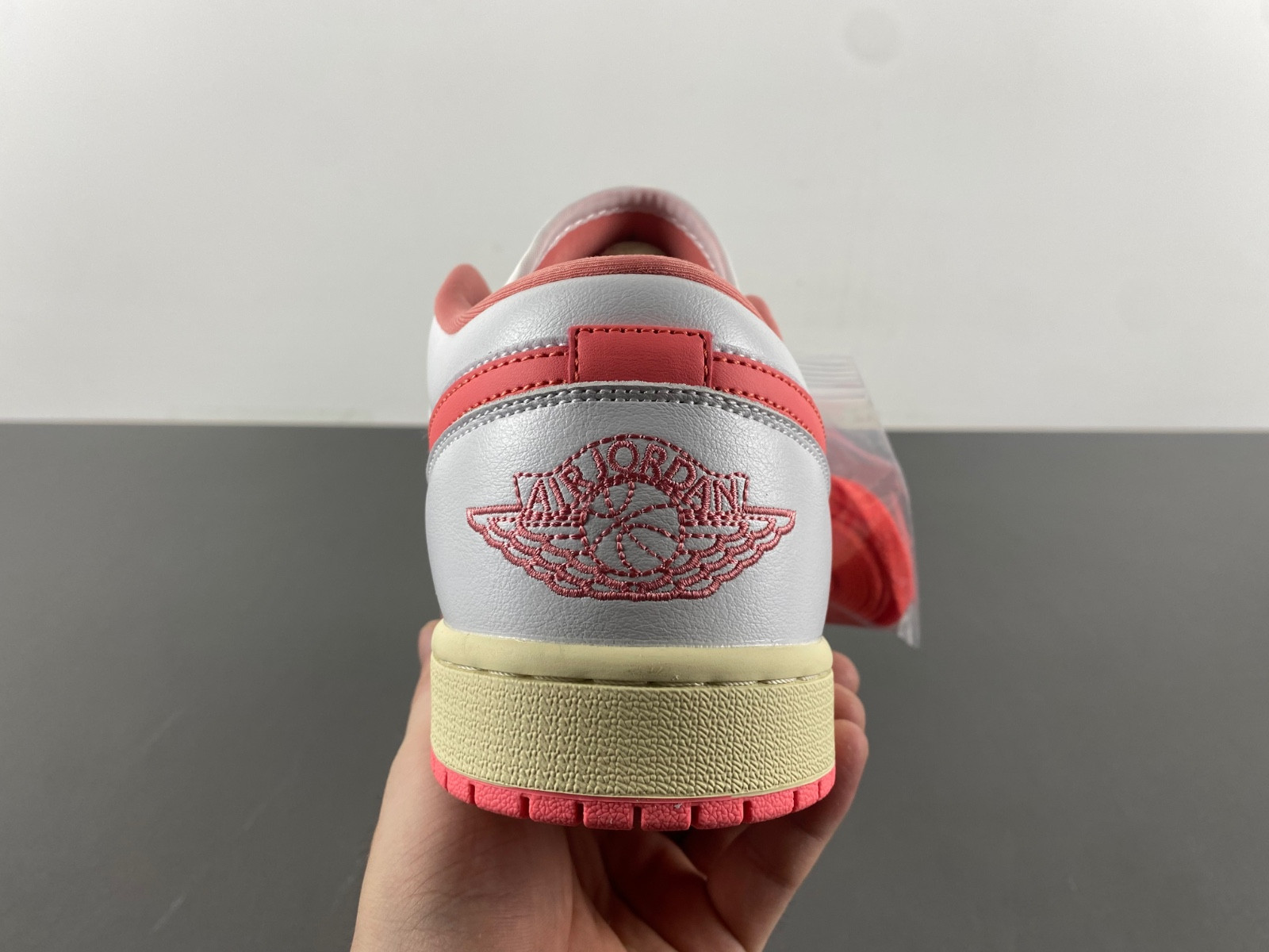 Air Jordan 1 Low DC0774-109