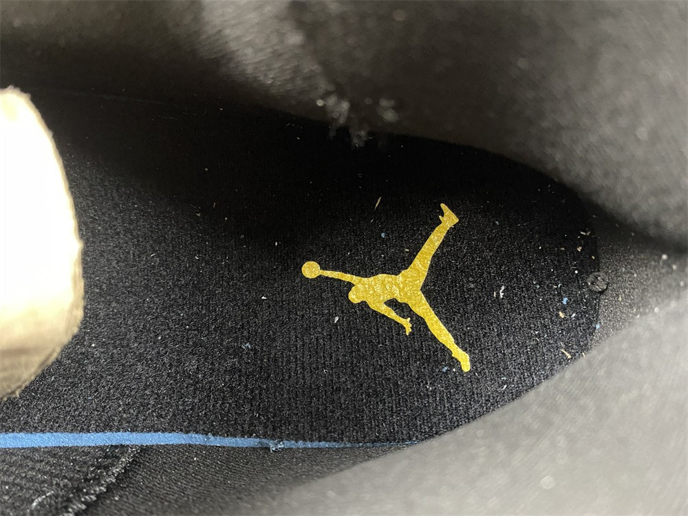 Air Jordan 1 Mid 554724-170