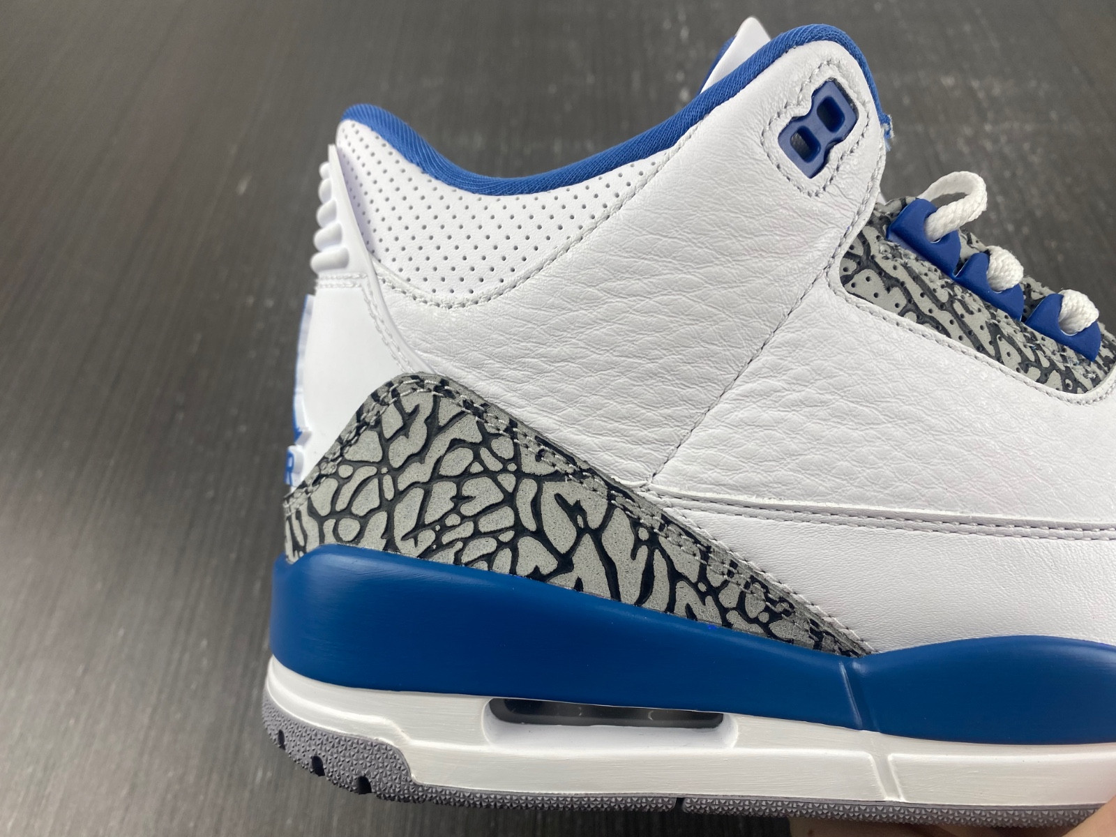 Air Jordan 3 “Wizards” CT8532-148