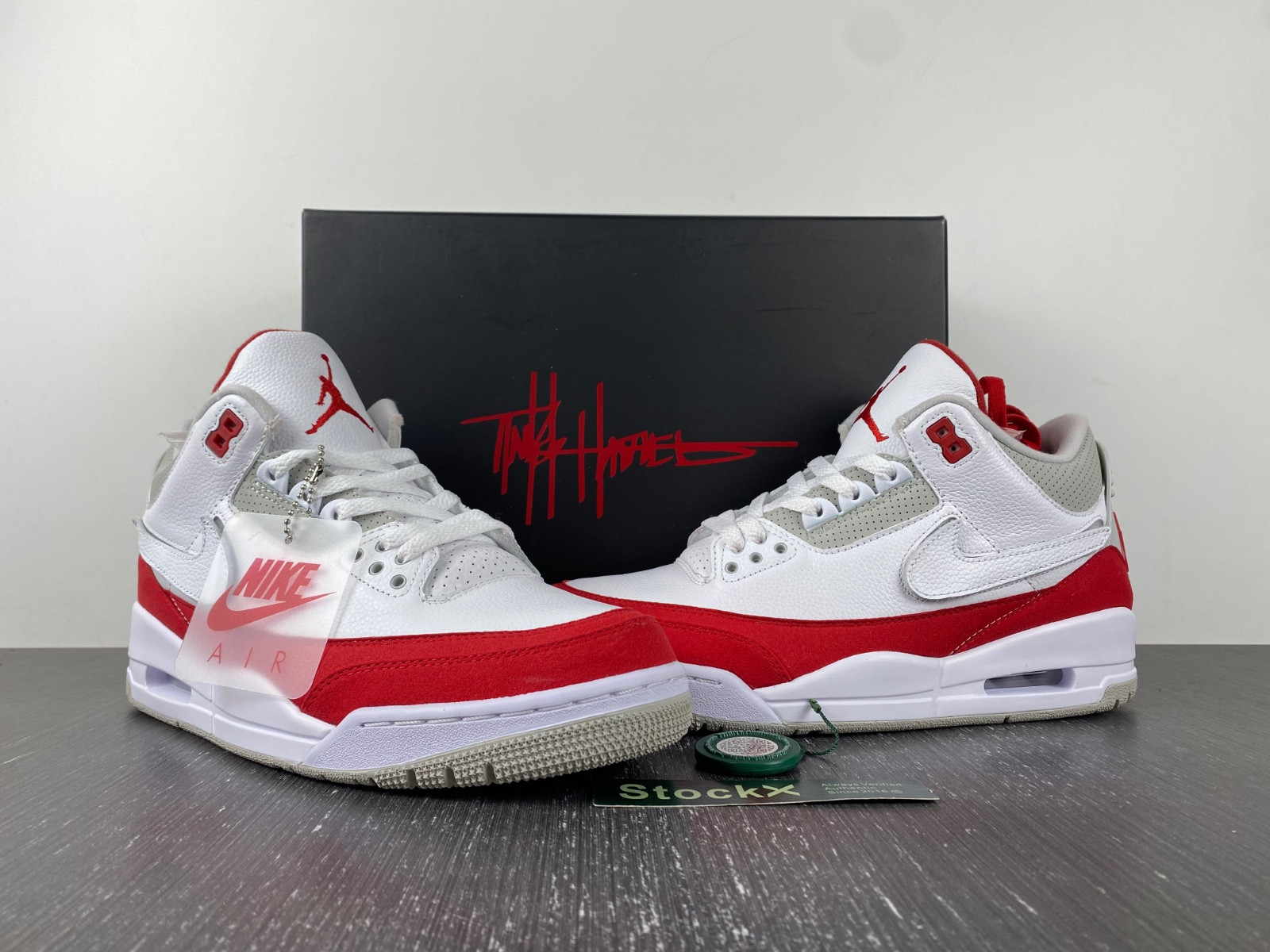 Air Jordan 3 Retro Tinker White University Red CJ0939-100