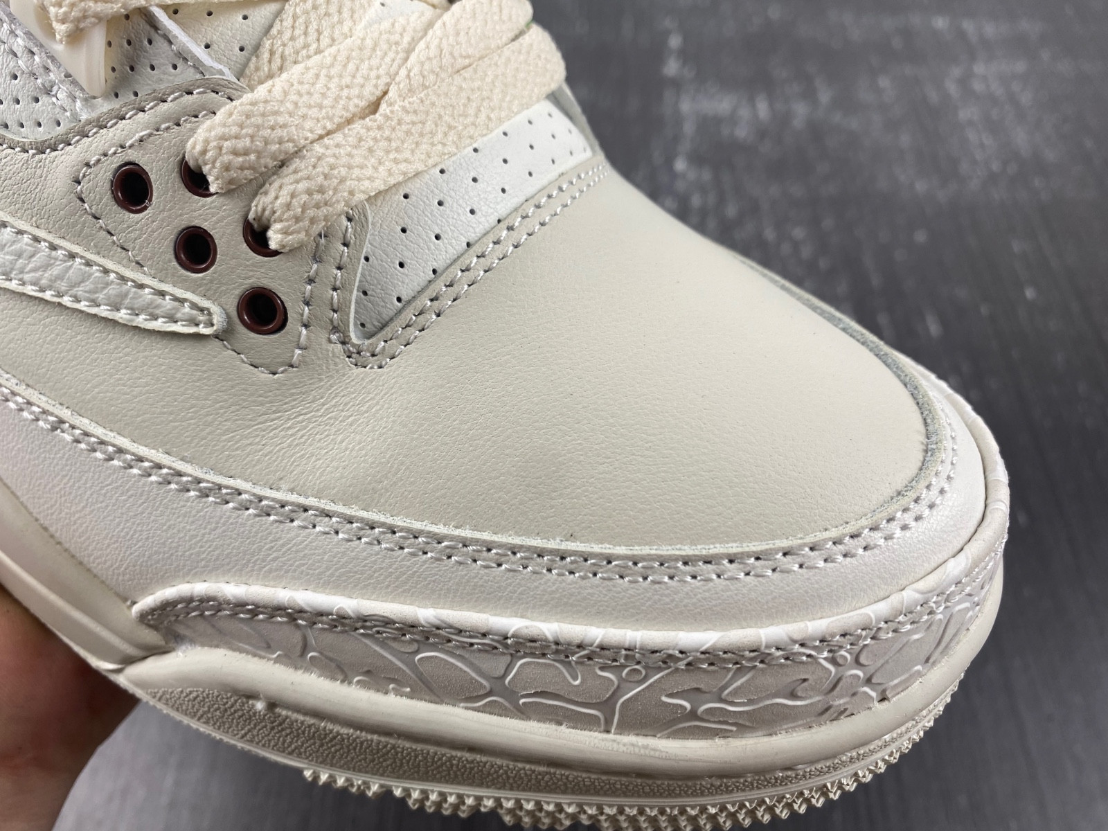 Travis Scott x Air Jordan 3 “Palomino 136064-668