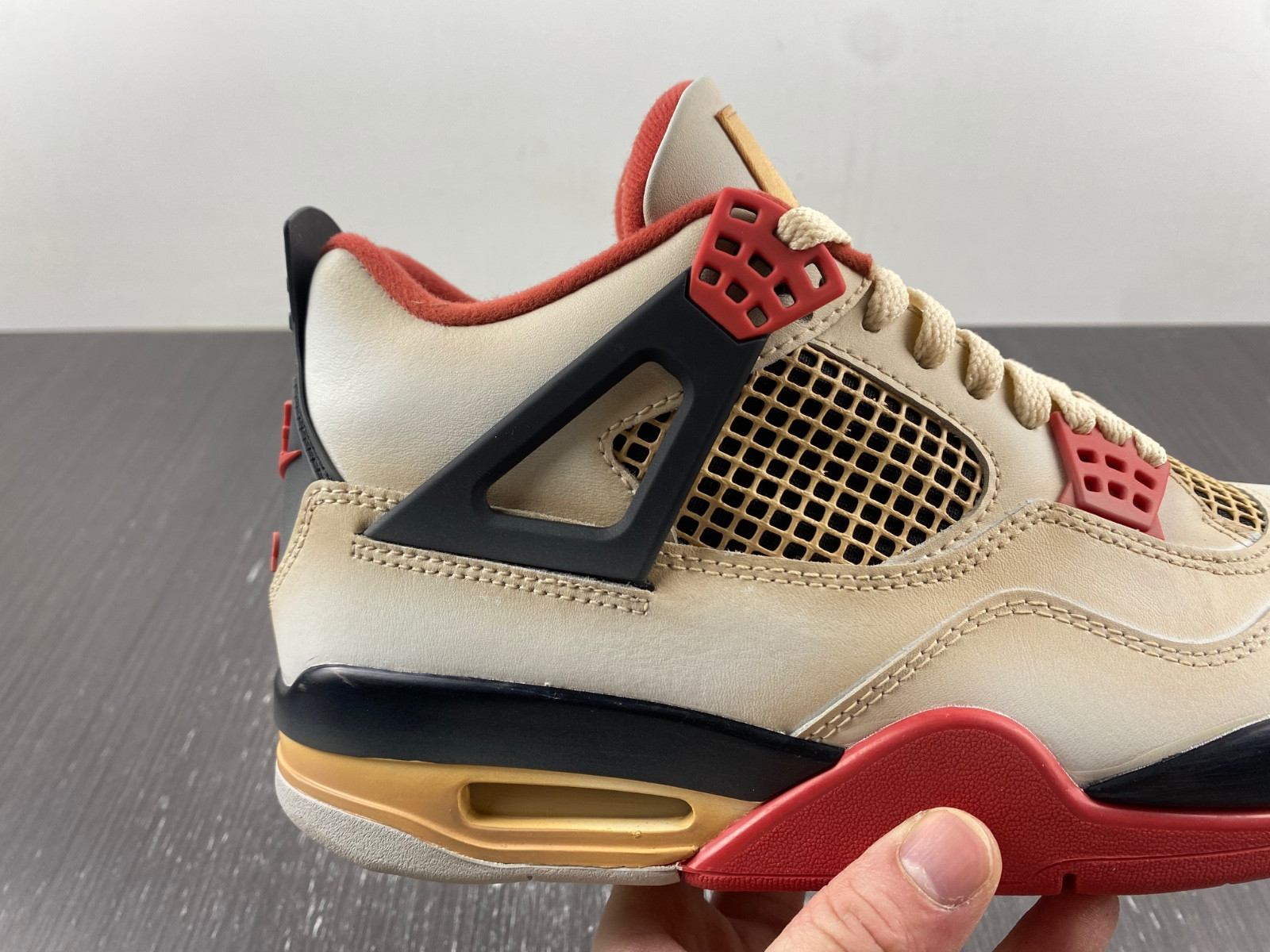 Air Jordan 4 AQ9129-105