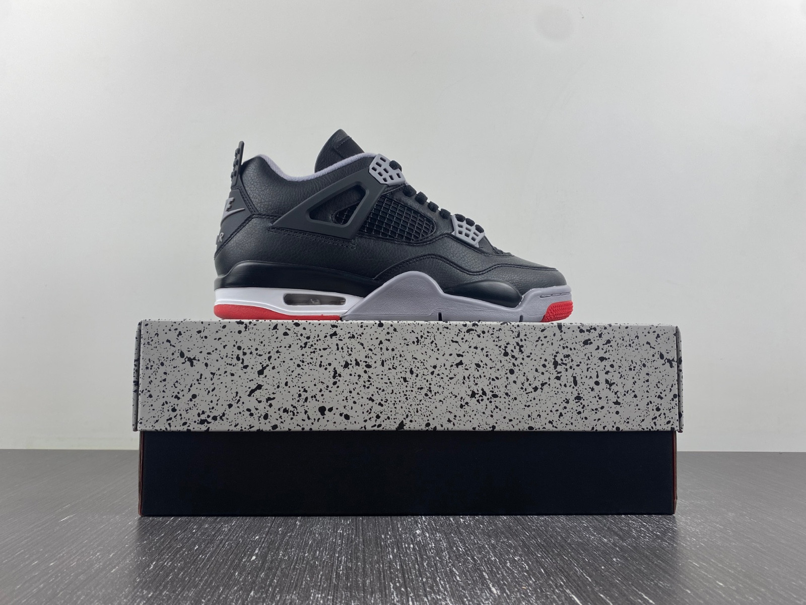 Air Jordan 4 “Bred Reimagined” FV5029-006