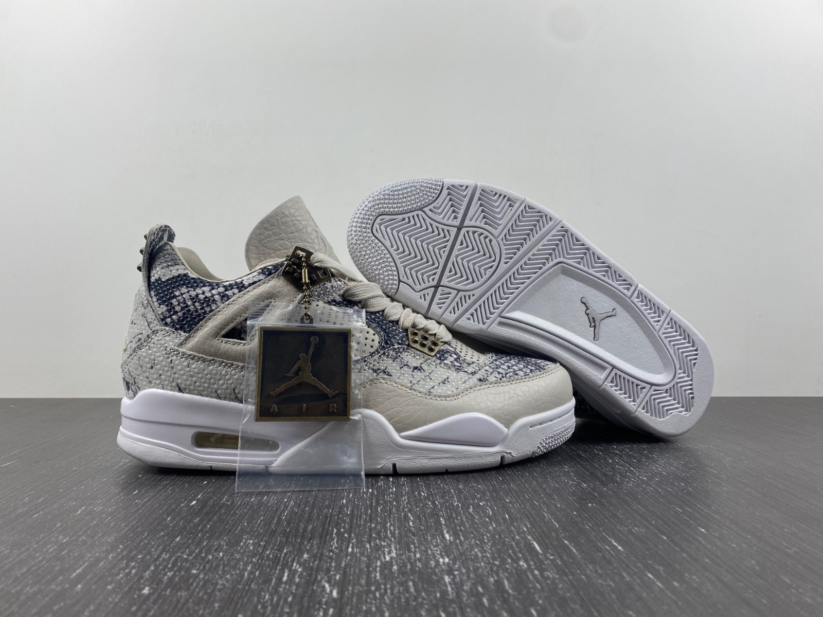 AIR JORDAN 4 RETRO PREMIUM "PINNACLE "SNAKESKIN" 819139-030