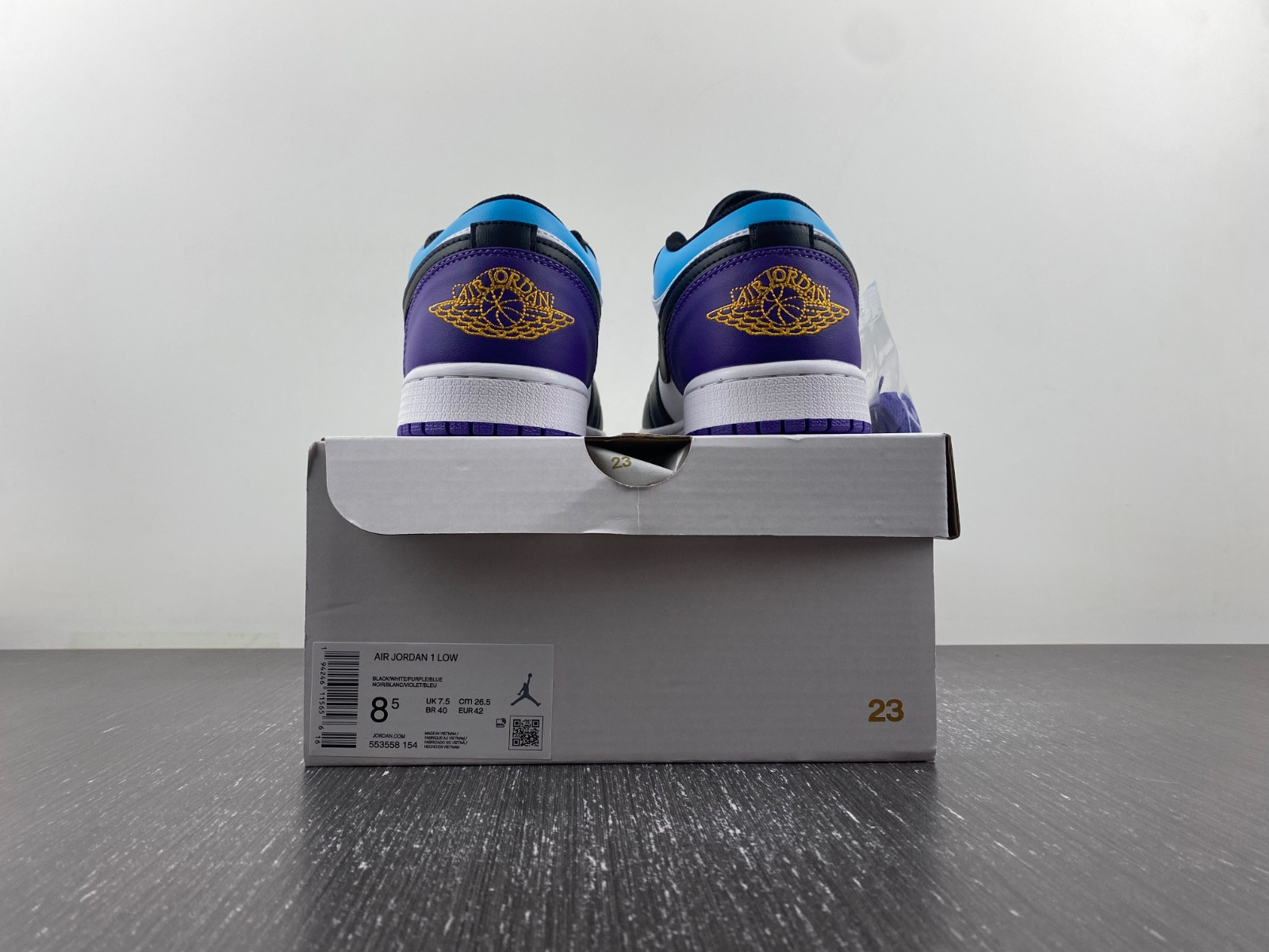Air Jordan 1 Low 553558-154