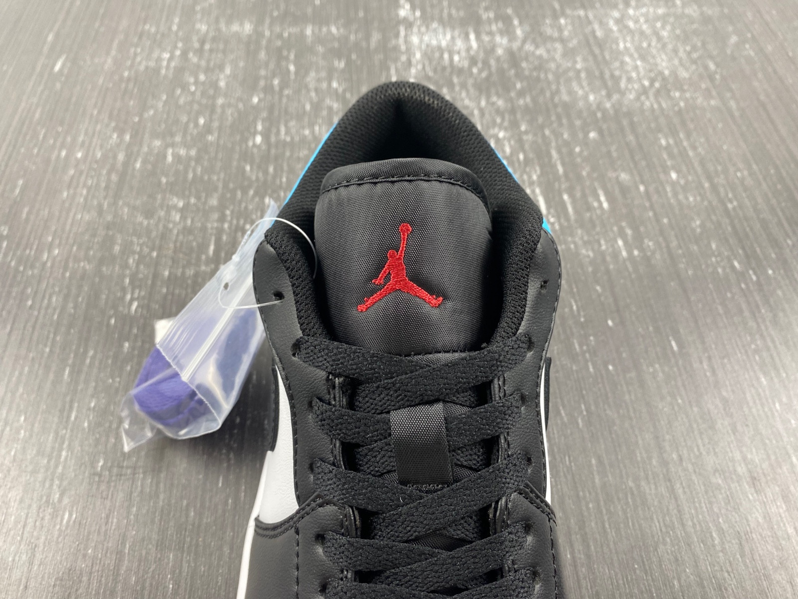 Air Jordan 1 Low 553558-154